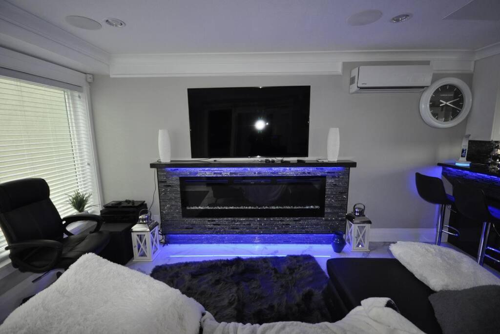 Апартаменты Beautiful Bright 3 Bed Townhouse Ванкувер Экстерьер фото