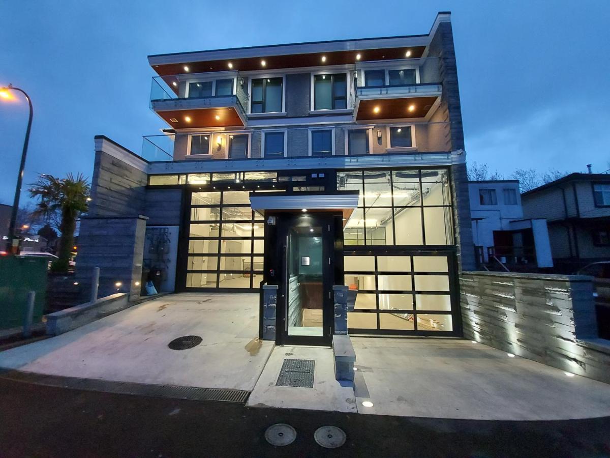 Апартаменты Beautiful Bright 3 Bed Townhouse Ванкувер Экстерьер фото