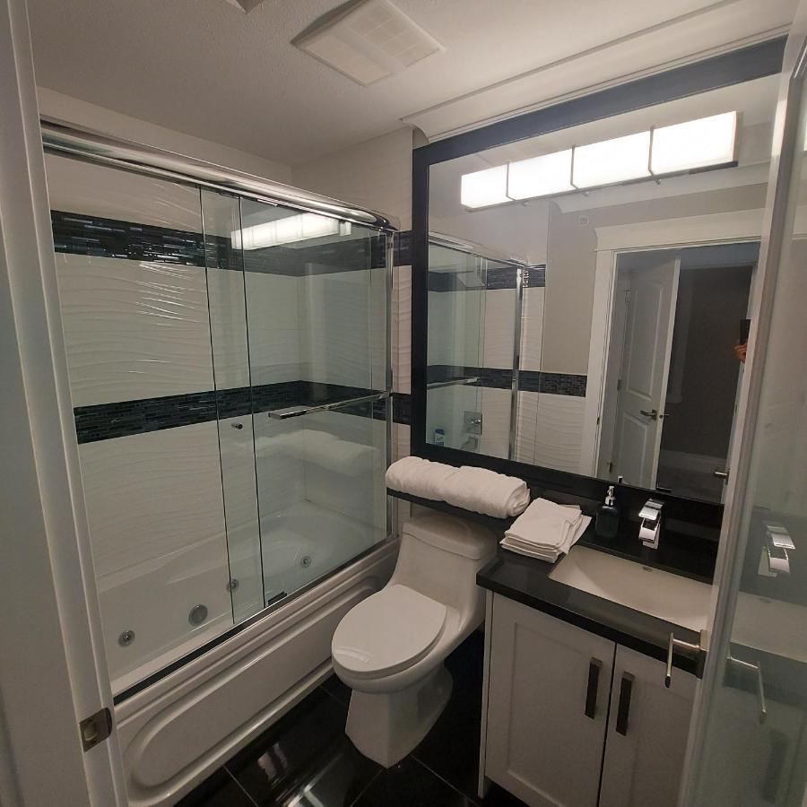 Апартаменты Beautiful Bright 3 Bed Townhouse Ванкувер Экстерьер фото